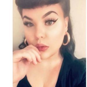 Meet your Posher, Rebecca